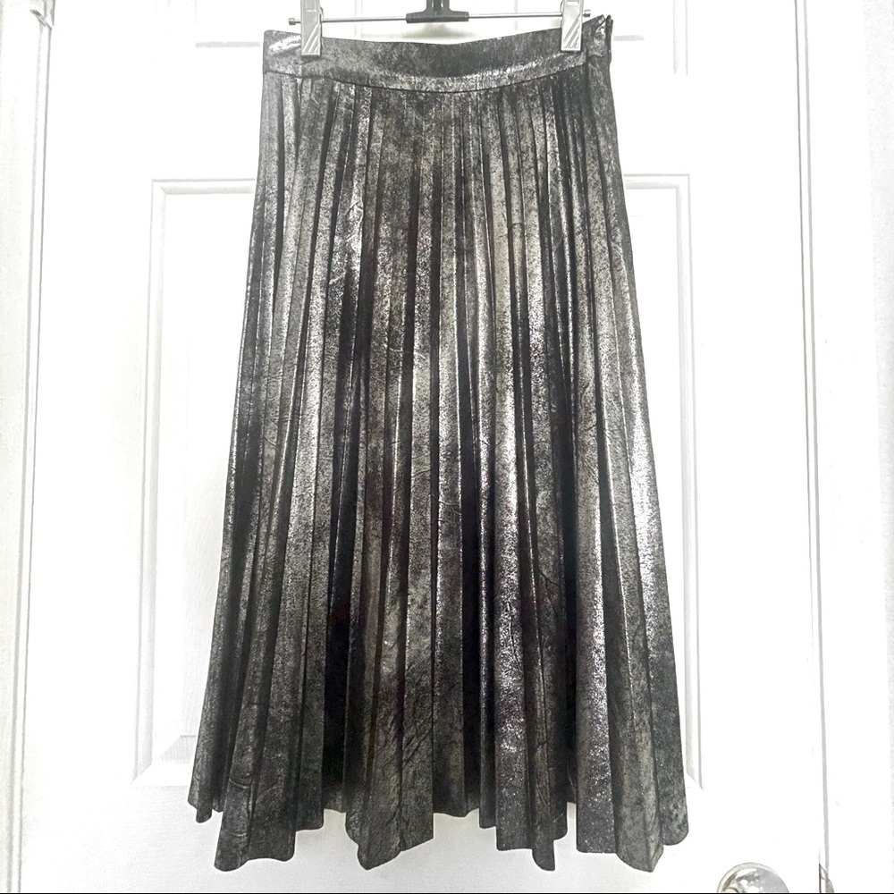Metallic Pleated Skirt